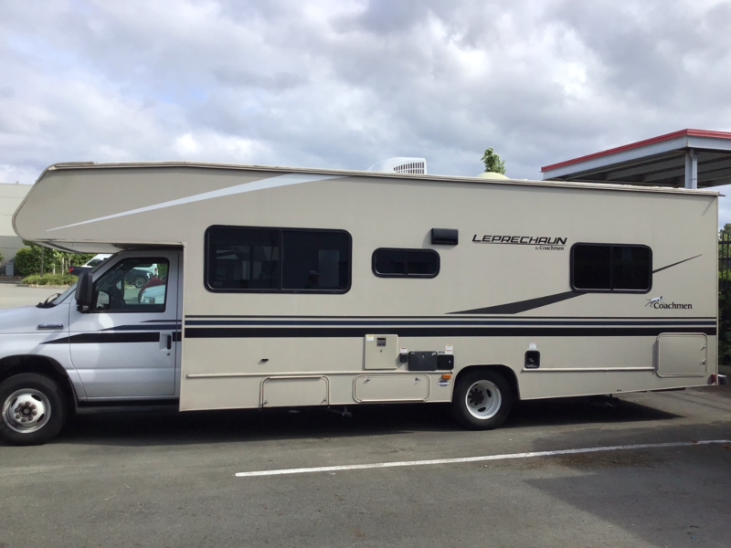 2023 Coachmen Leprechaun 271QB _3