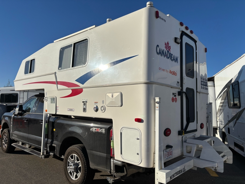 2023 Northern Lite 8’11"  Sportsmen Plus Wet Bath TC_3