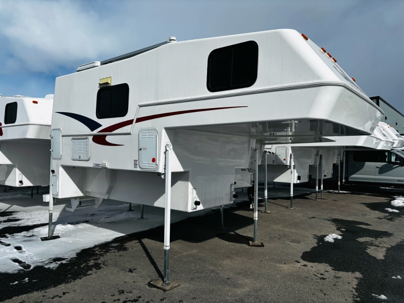 2023 Northern Lite 9’6" Sportsmen Plus Wet Bath_1