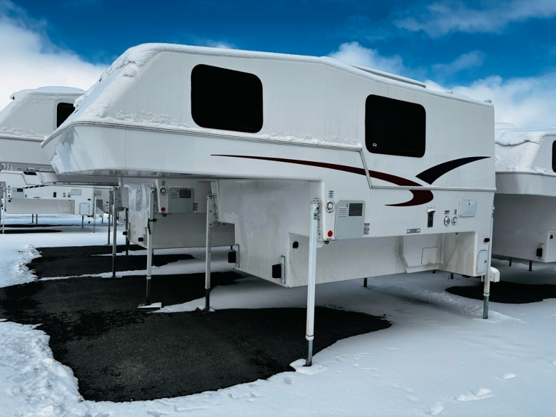 2023 Northern Lite 9’6"  Sportsmen Plus Wet Bath_1